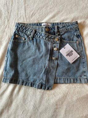NWT Princess Polly Denis Mini Denim Skirt. Light Blue Size 0